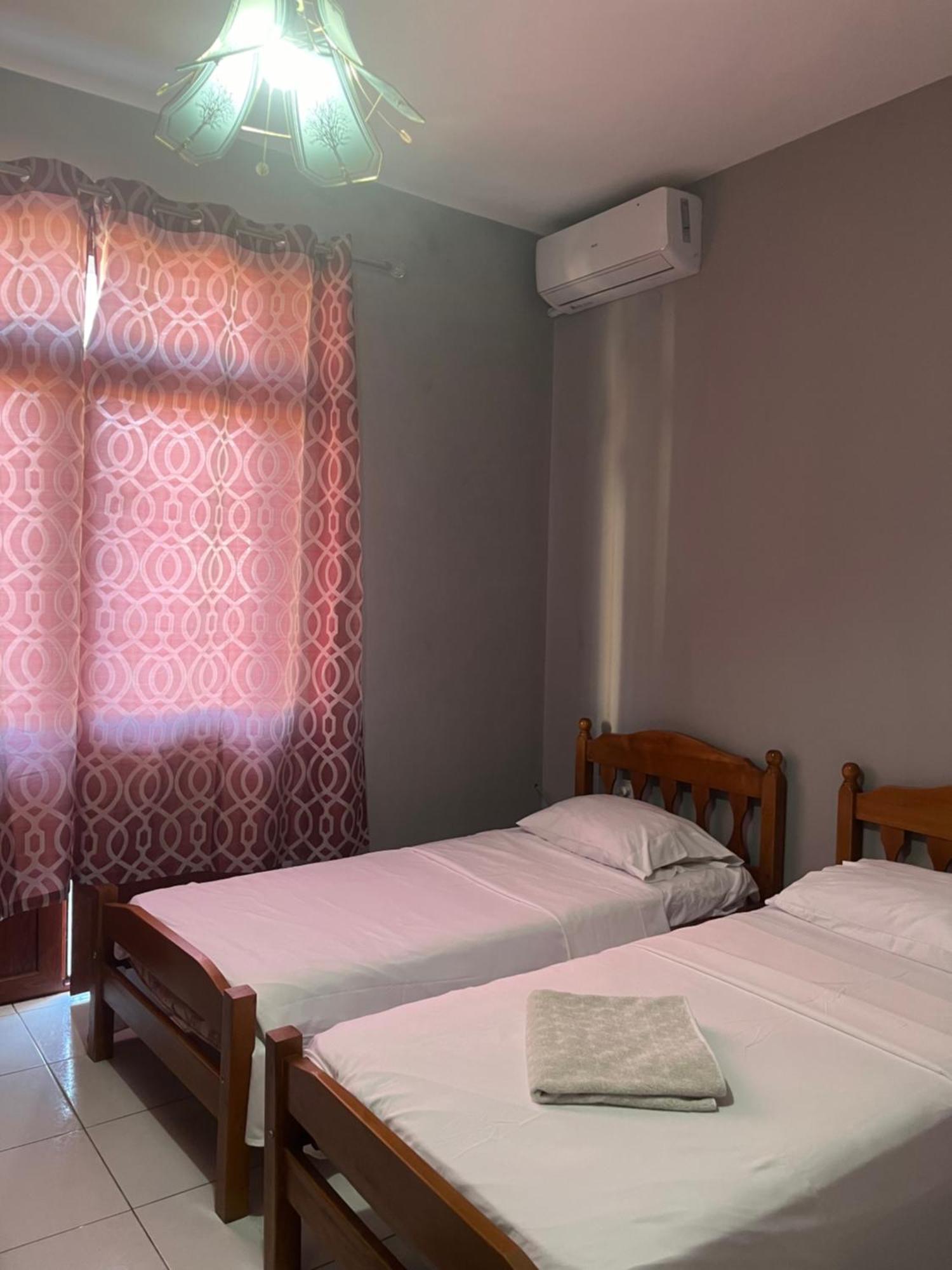 Hotel Luli City Center Дуррес Экстерьер фото